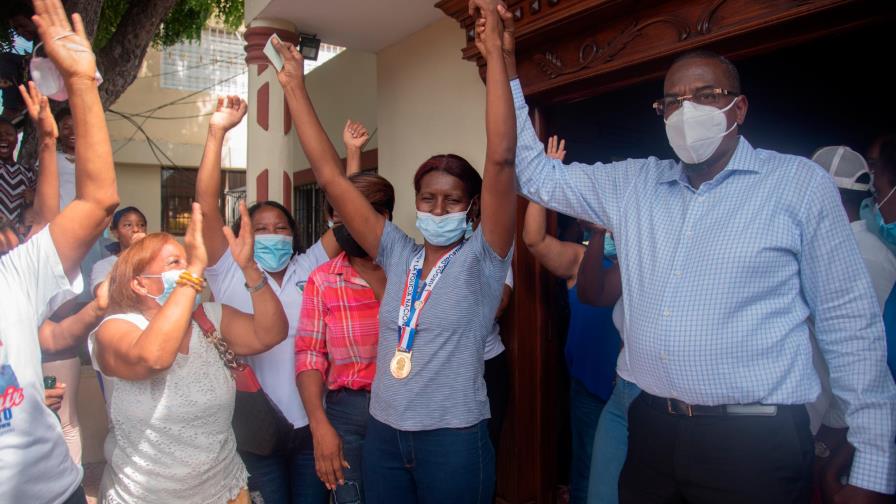 Alcaldía de Nizao declara a Marileidy Paulino hija meritoria y  prepara su recibimiento