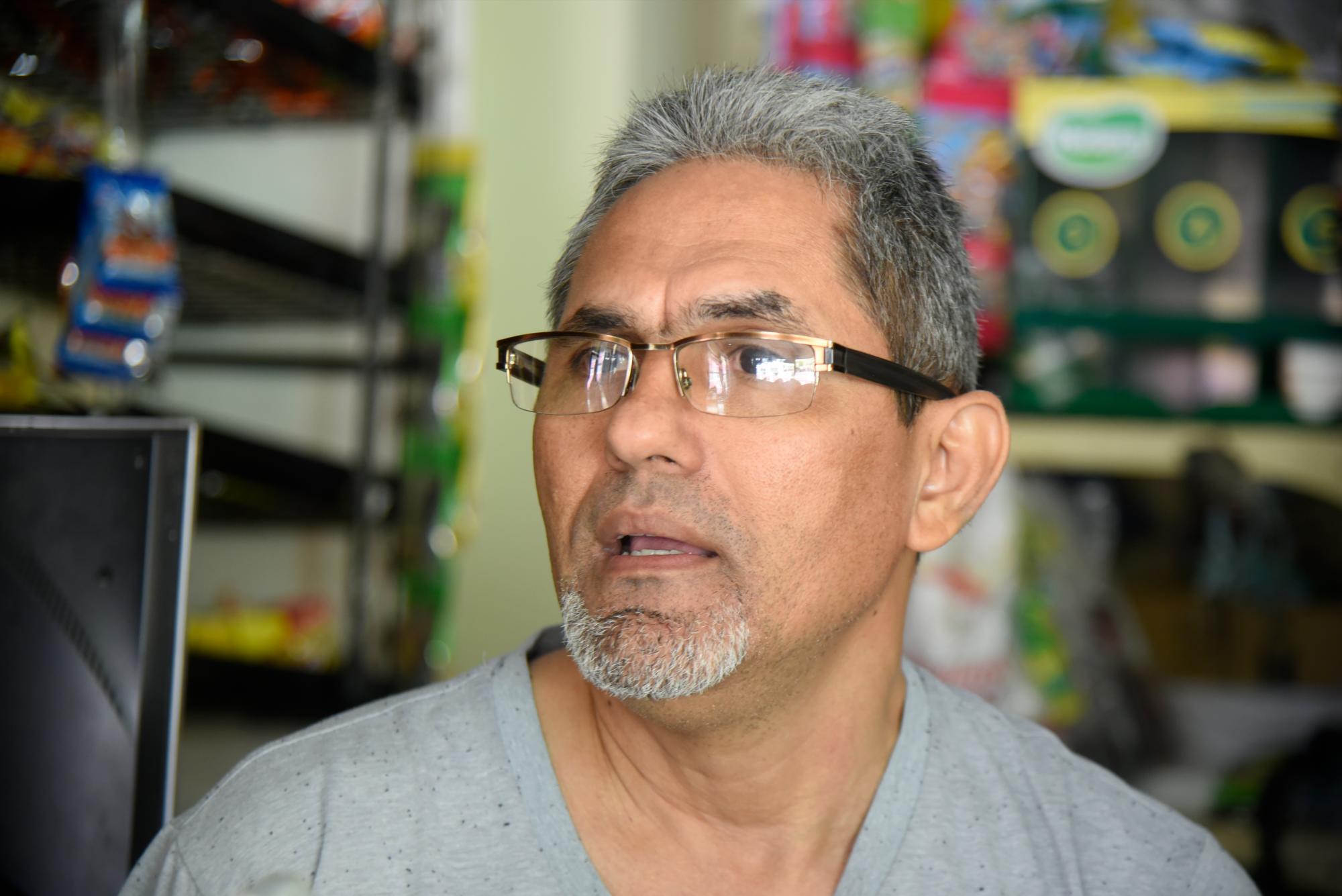 Máximo Custodio, comerciante.