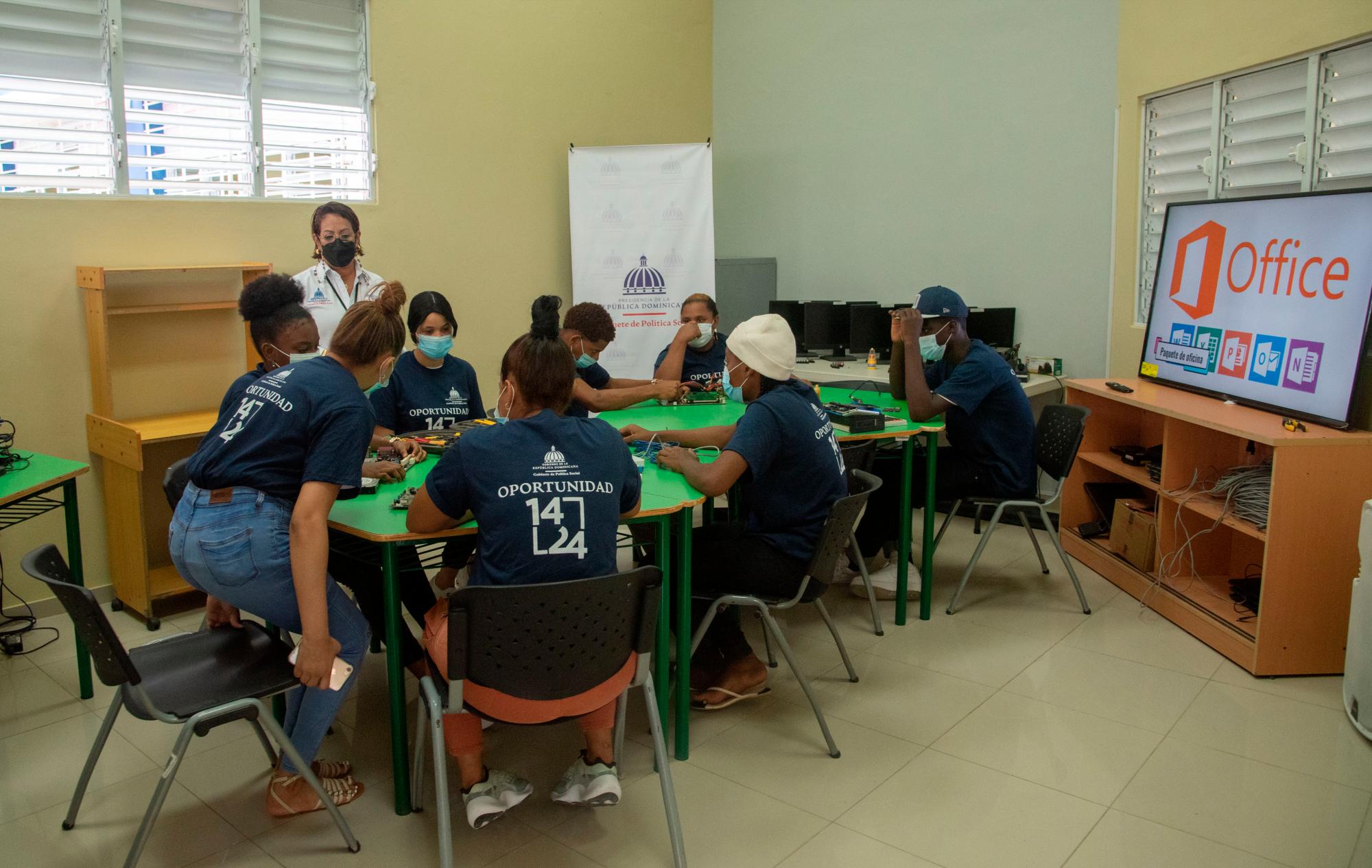 Parte de los estudiantes del centro