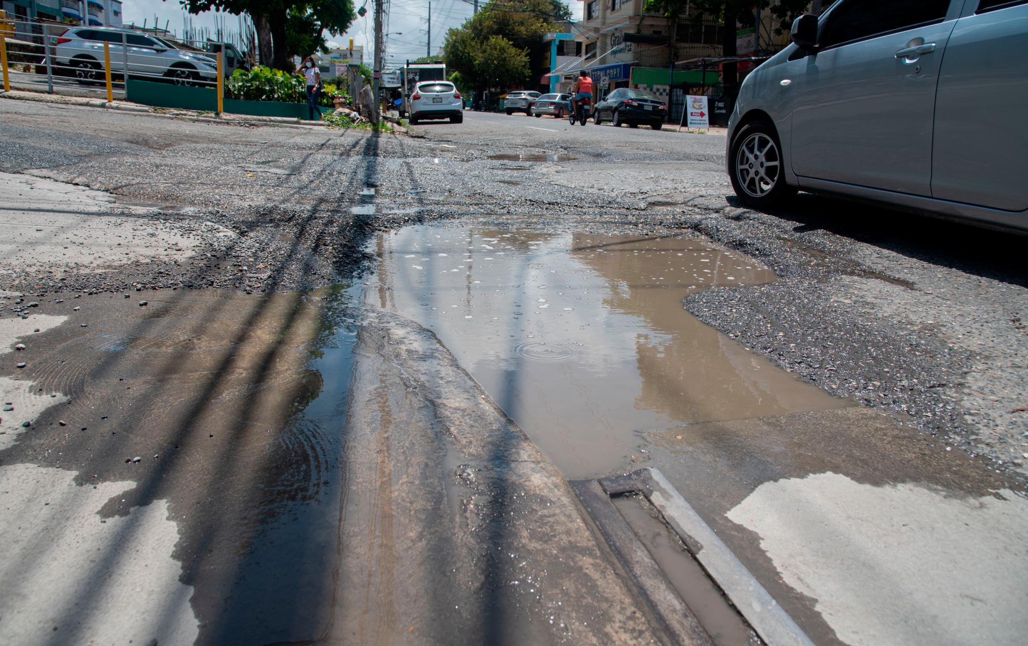 Calle José Contreras, esquina Elvira de Mendoza