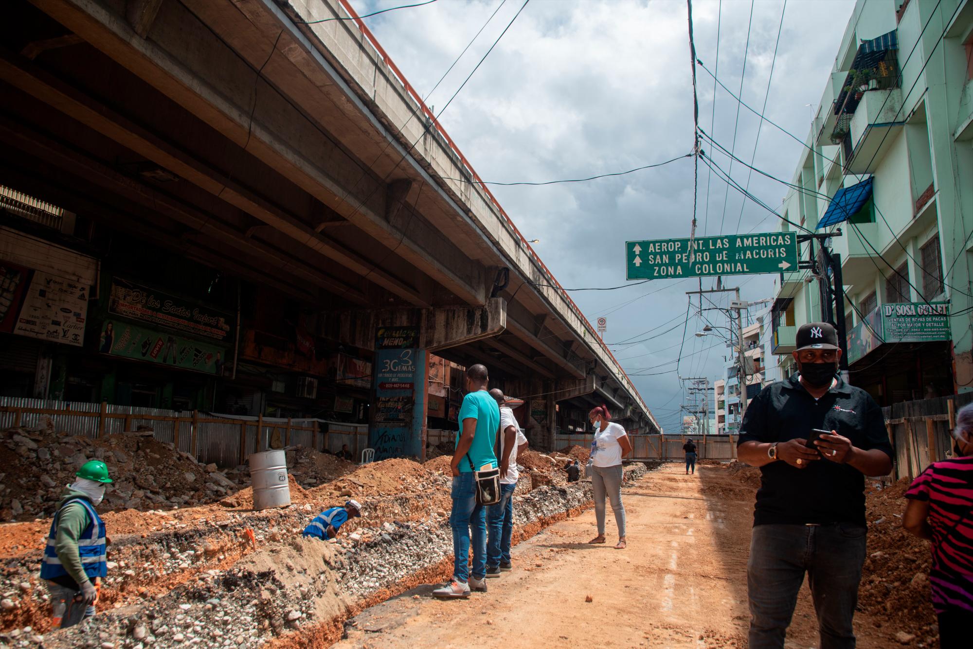 En ocasiones las lluvias imposibilitan continuar los trabajos. 