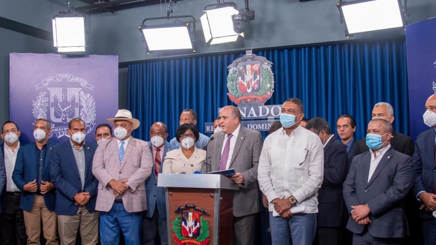 Funcionarios le cuestan menos al erario que los legisladores