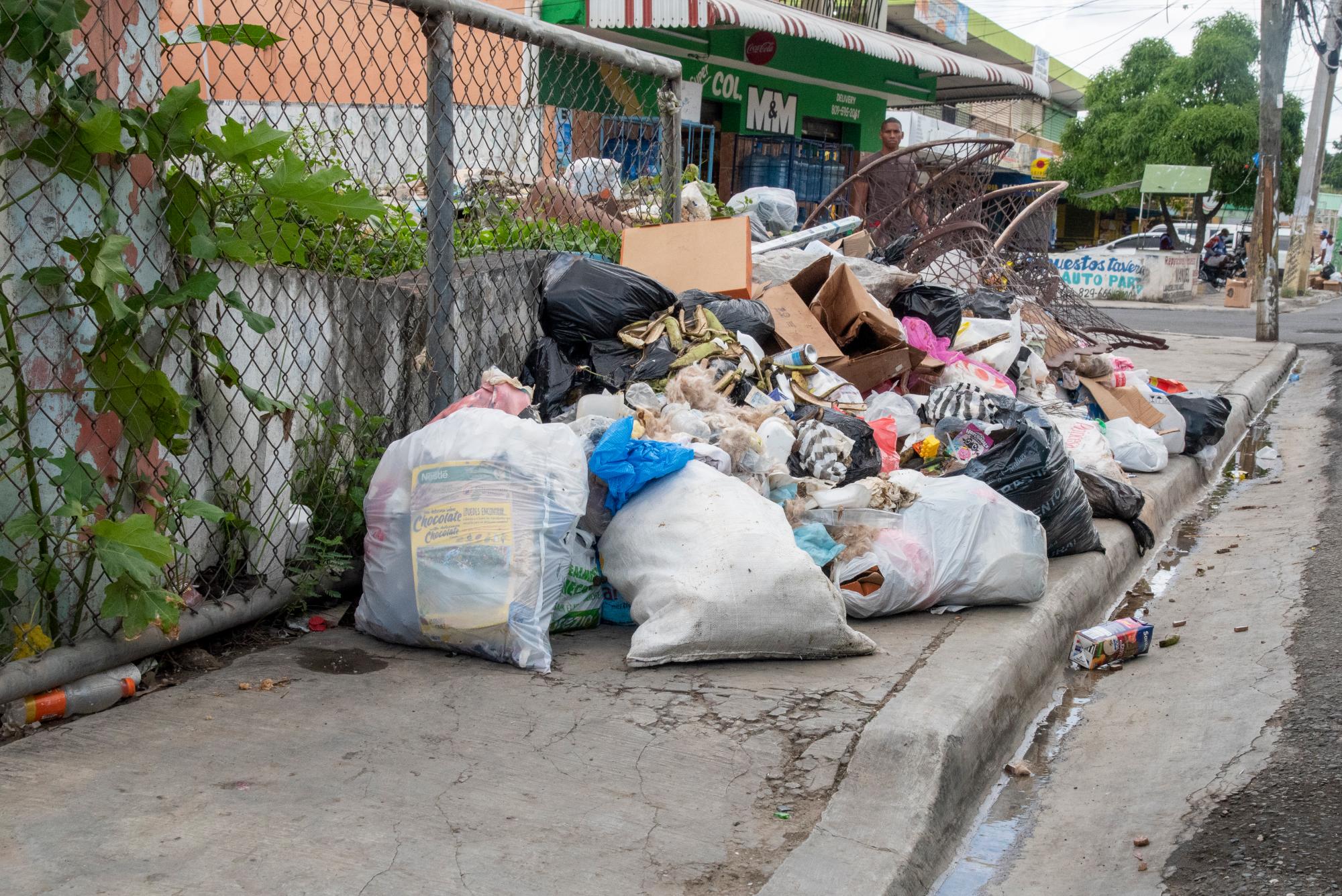 La Alcaldía promete limpiar las calles