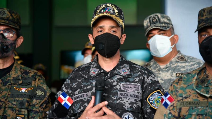 Abinader destituye al director de la Policía Nacional 