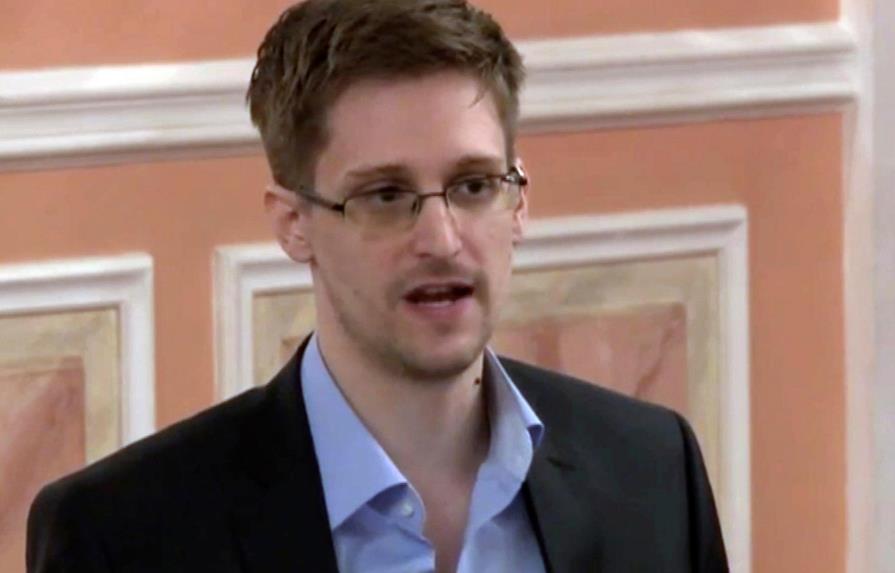 Francia rechaza la última solicitud de asilo de Snowden