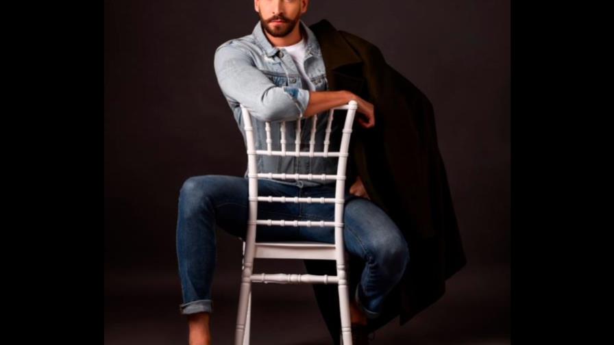 Actor y cantante Edwin Rivera, un boricua que apuesta al arte dominicano