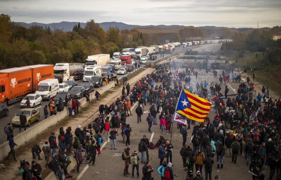 Cientos de conductores, varados una por protesta en Cataluña