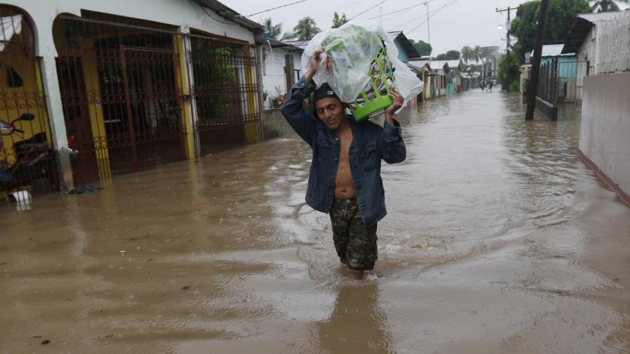 Una debilitada Eta deja lluvias torrenciales en Honduras Una debilitada Eta deja lluvias torrenciales en Honduras