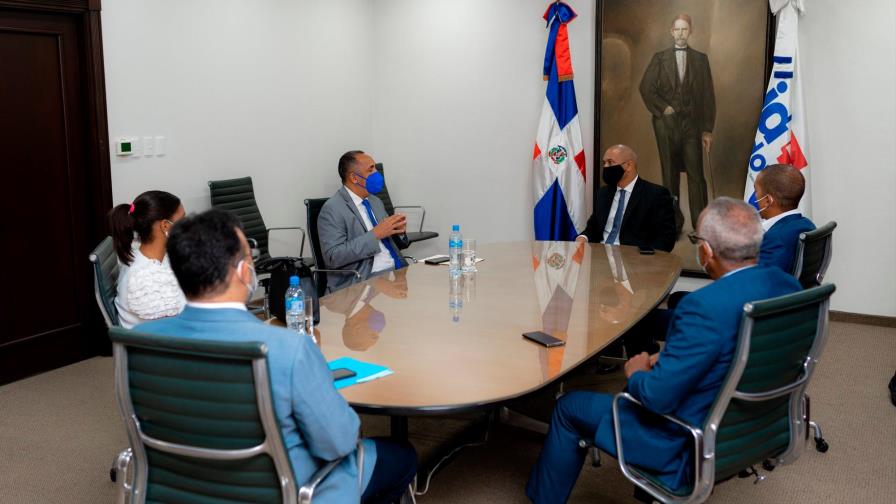 Consejo Directivo del Indotel se reúne con comisión de transición de Abinader Consejo Directivo del Indotel se reúne con comisión de transición de Abinader