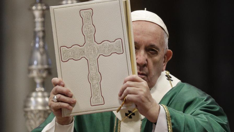 El papa Francisco insta a reflexionar sobre el Holocausto