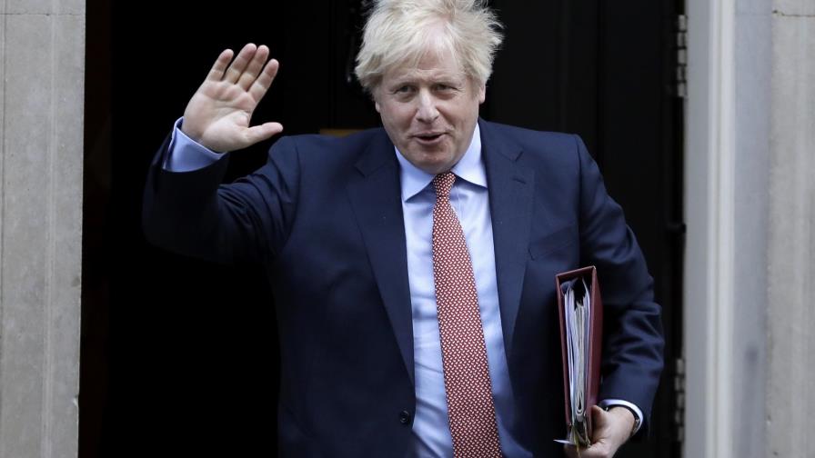 Johnson exige acuerdo del Brexit para el 15 de octubre