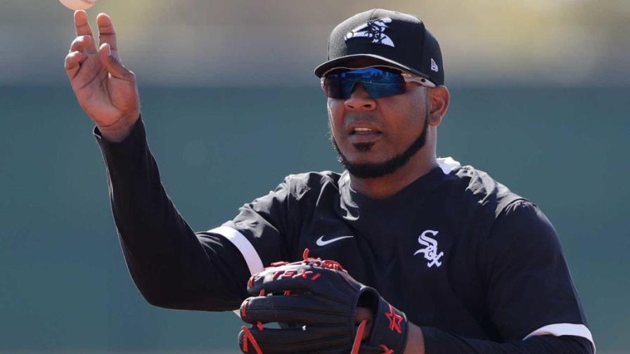 Así entrena Edwin Encarnación con White Sox