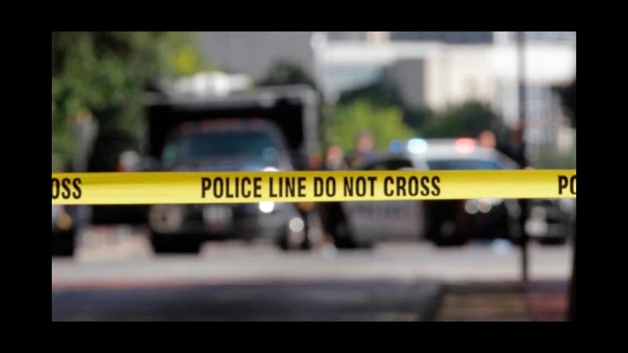 Dos muertos, incluido el tirador, y 12 heridos en tiroteo en Tennessee 