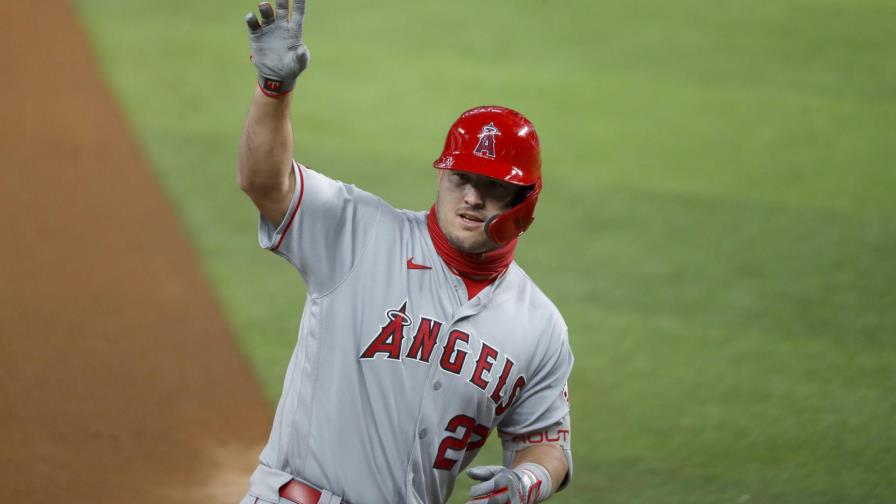 Trout jonronea en su cumpleaños, Angelinos caen ante Rangers Trout jonronea en su cumpleaños, Angelinos caen ante Rangers