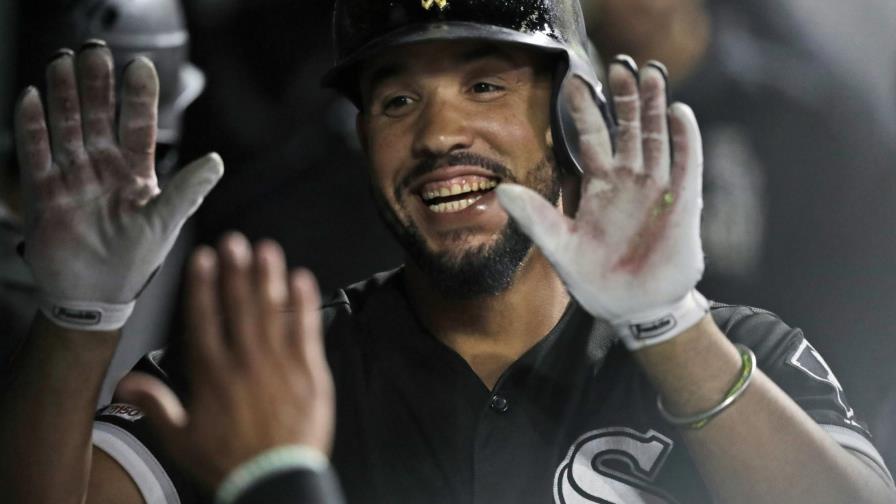 Abreu firma por 50 millones y 3 años con Medias Blancas Abreu firma por 50 millones y 3 años con Medias Blancas