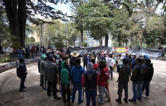 Indígenas reclaman derechos asentados en parque de Bogotá