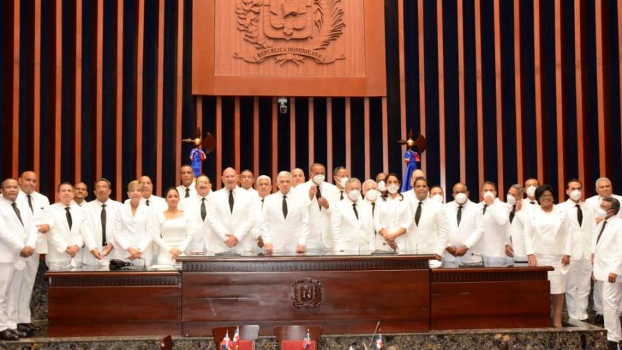 Eduardo Estrella ha dirigido el Senado sin ruidos ni obstáculos al Poder Ejecutivo en su primer año