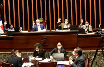 Legisladores mantienen el “barrilito”, solo cuatro renunciaron al privilegio 