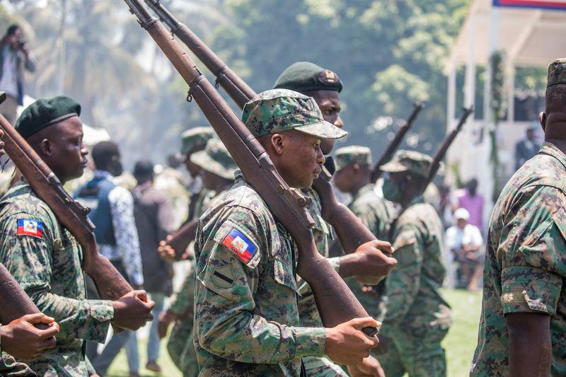 Fuerzas Armadas de Haití piden recursos para terminar con las bandas en dos semanas 