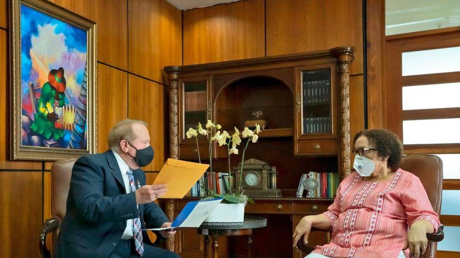 Treinta senadores declararon patrimonios y faltan Antonio Marte y Carlos Gómez Treinta senadores declararon patrimonios y faltan Antonio Marte y Carlos Gómez