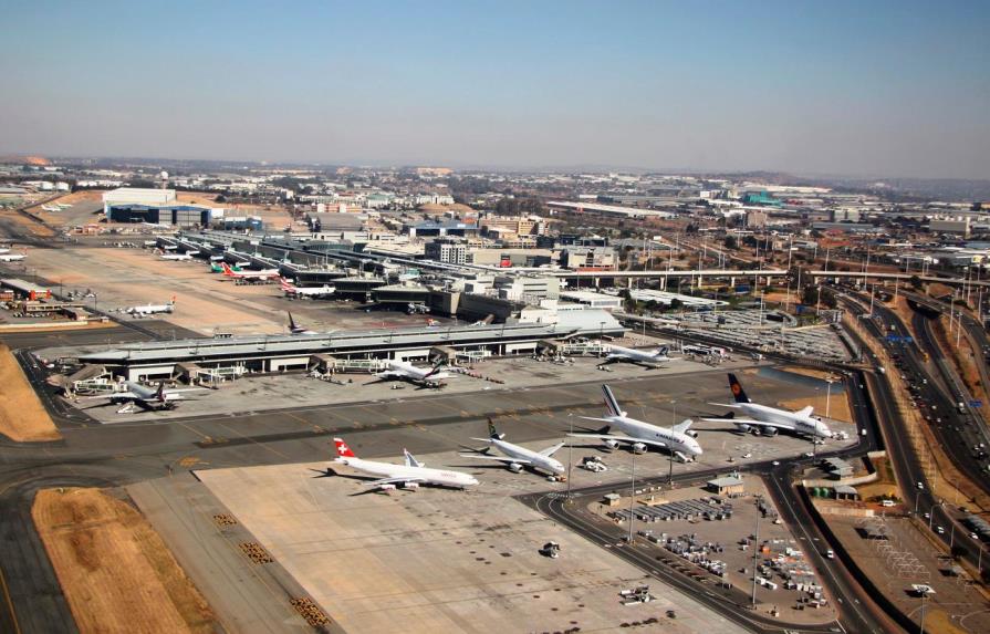 Sudáfrica pide en la OMS que se levanten las prohibiciones de vuelos