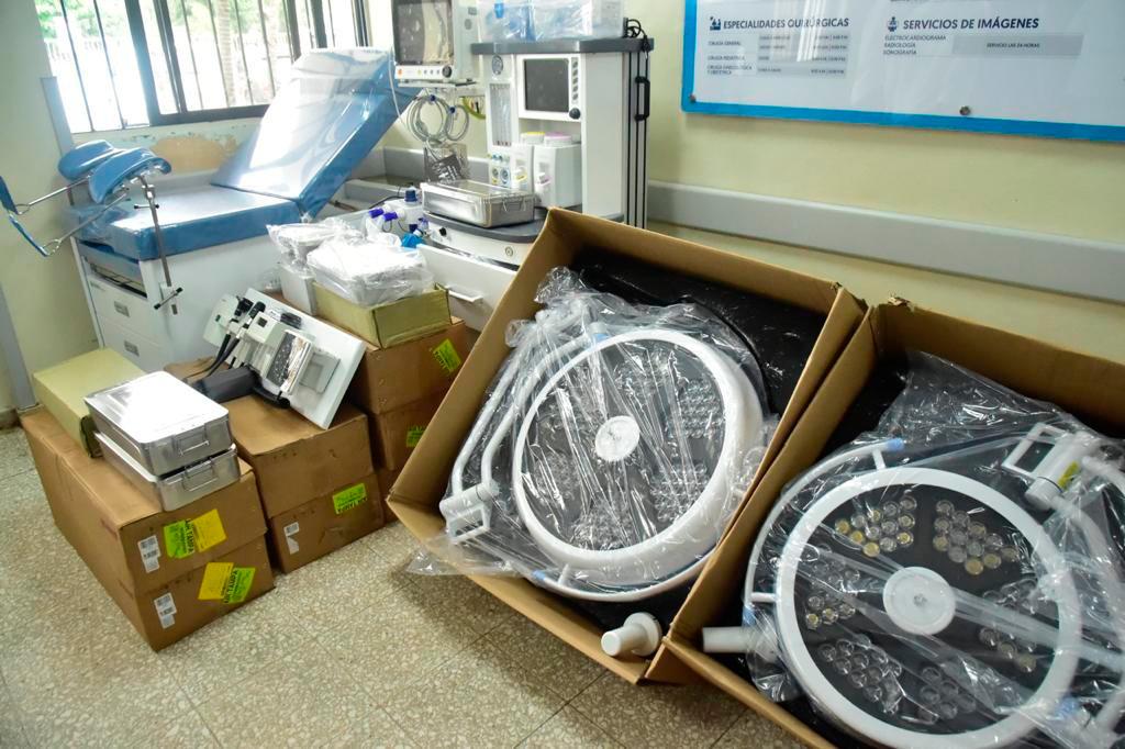 Equipos entregados al Hospital  El Almirante.