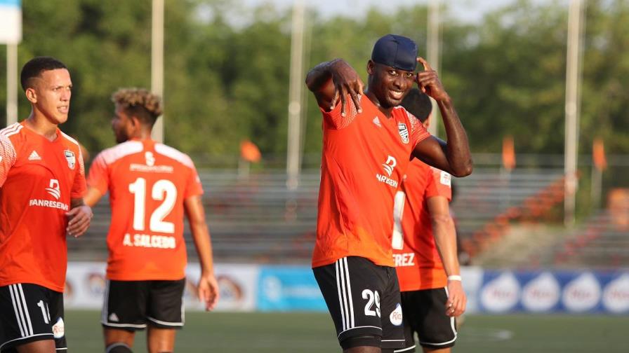Angulo versus Gómez : Cibao FC y Vega Real en gran duelo el domingo en el fútbol dominicano Angulo versus Gómez : Cibao FC y Vega Real en gran duelo el domingo en el fútbol dominicano