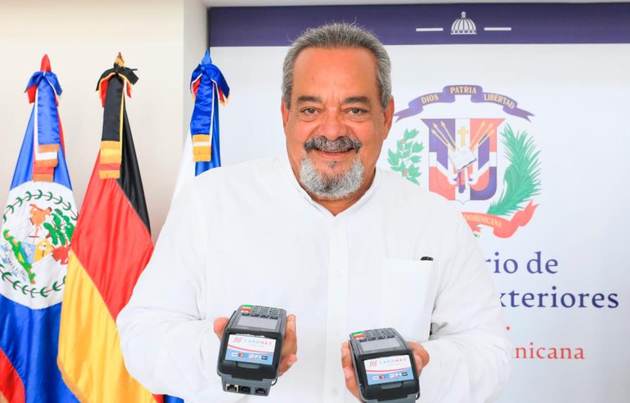 Consulado dominicano en Los Ángeles acepta pagos de servicios consulares con tarjetas 