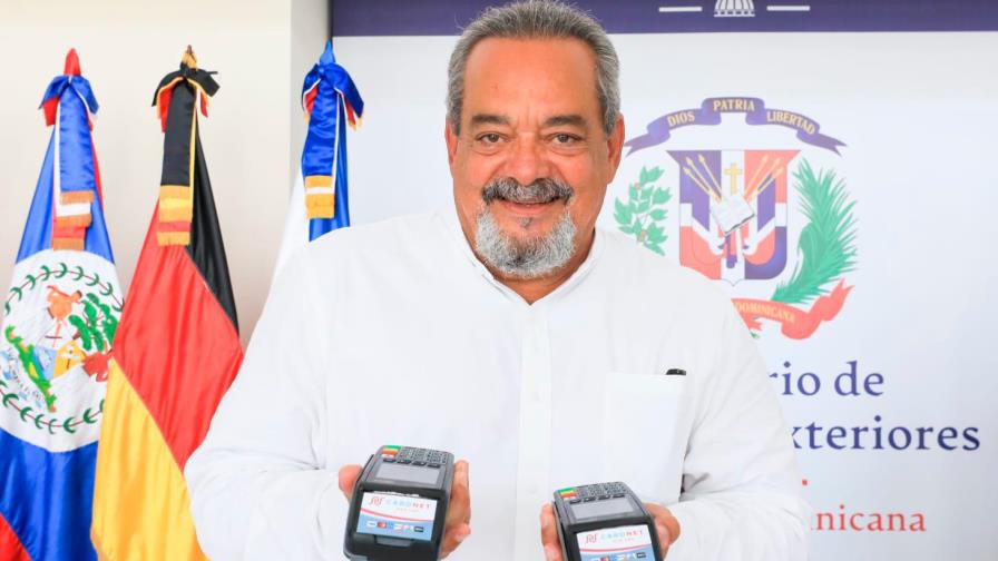 Consulado dominicano en Los Ángeles acepta pagos de servicios consulares con tarjetas 