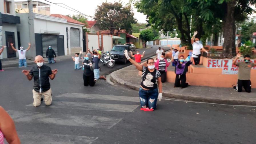 Moradores de El Ejido piden piedad a Dios