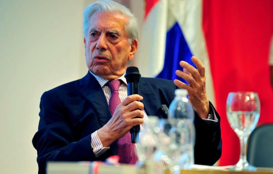 Mario Vargas Llosa reveló que un sacerdote intentó abusar de él cuando era niño