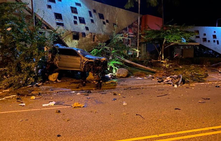 Reportan dos heridos en accidente en la avenida Anacaona