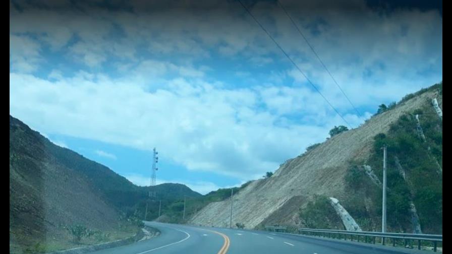 Gobierno proyecta ampliar a 4 carriles la carretera Sánchez desde Baní hasta cruce de Ocoa