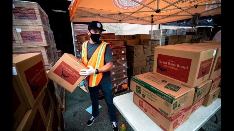 El “otro Hollywood” recibe comida de los bancos de alimentos de Los Ángeles