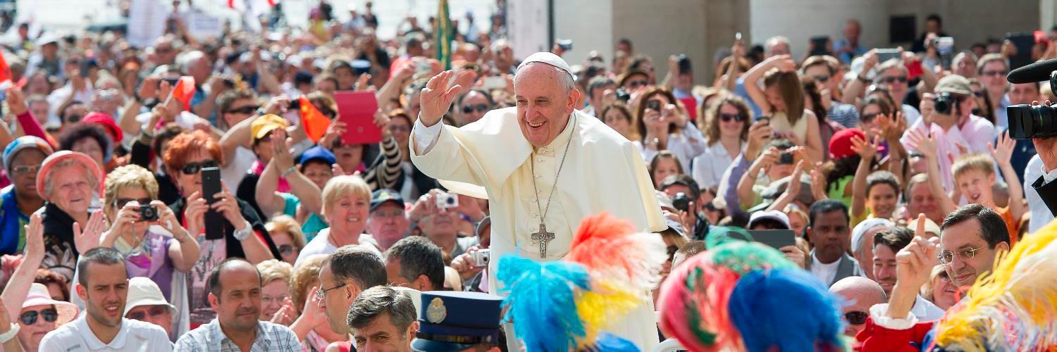 El papa homenajea a “cristianos perseguidos” obligados a esconderse