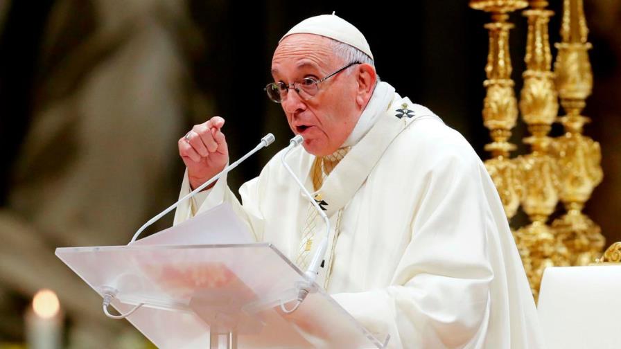 El papa pide no dejarse domesticar por la homogeneización y el consumo
