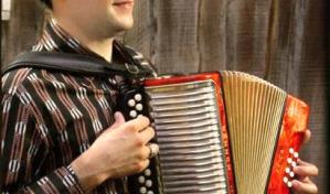 El Prodigio planea llevar merengue típico de manera digital