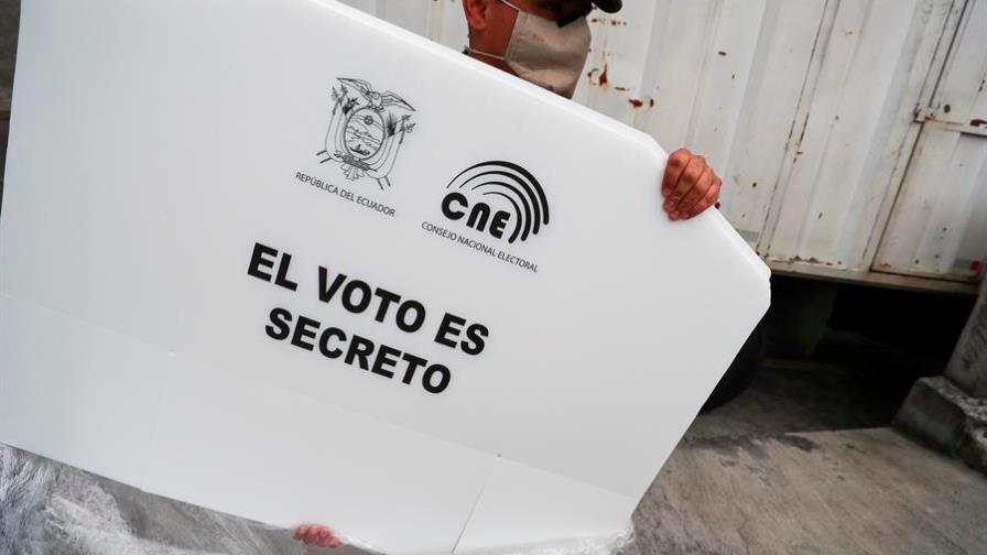 Ecuador concurre a las urnas este domingo para elegir presidente