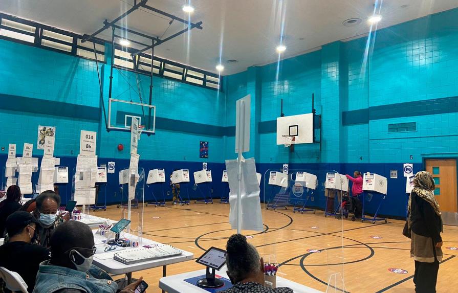 Poca asistencia en los centros de votaciones de Nueva York 