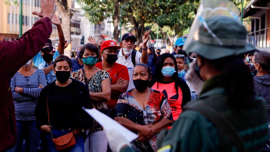 “Buena participación” en comicios venezolanos, con oposición y observadores internacionales