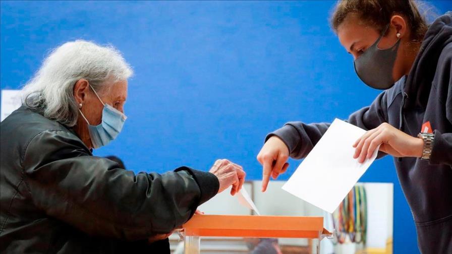 Las elecciones en Galicia y el País Vasco mantienen el statu quo