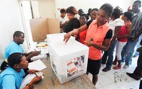 Estados Unidos respalda las elecciones en Haití pero no el referéndum