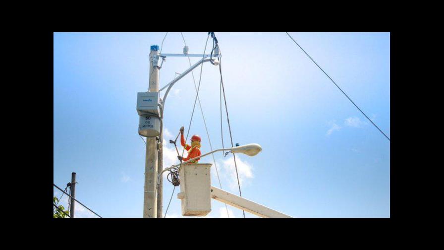 Ciudadanos de Bayaguana denuncian largas tandas de apagones en medio de la pandemia Ciudadanos de Bayaguana denuncian largas tandas de apagones en medio de la pandemia