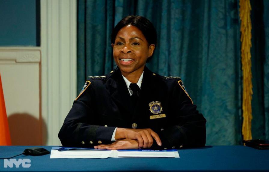 Nombran a afroamericana como jefa de patrulla de NY en sustitución de un dominicano 
