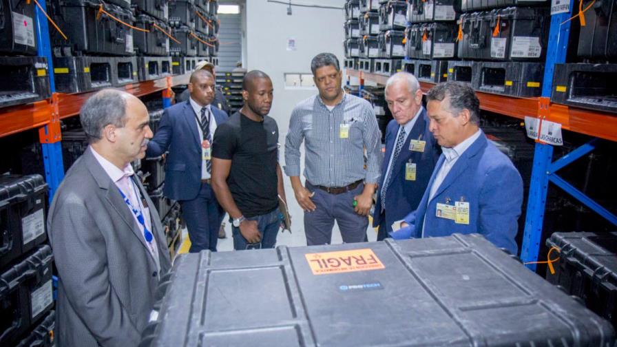 JCE y partidos seleccionaron los 369 equipos del voto automatizado que serán auditados