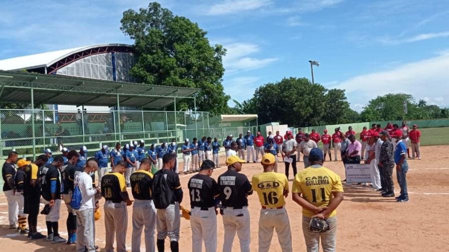La Copa Liriano Morillo de softbol se juega con seis equipos en Elías Piña La Copa Liriano Morillo de softbol se juega con seis equipos en Elías Piña