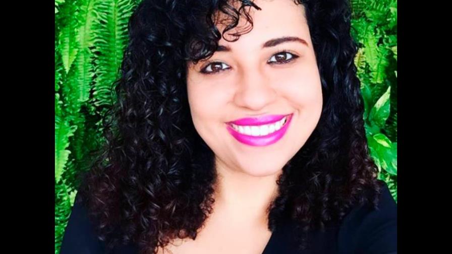 Elizabeth Villamán presentará su libro “Las Islas Rotas” en Nueva York Elizabeth Villamán presentará su libro “Las Islas Rotas” en Nueva York