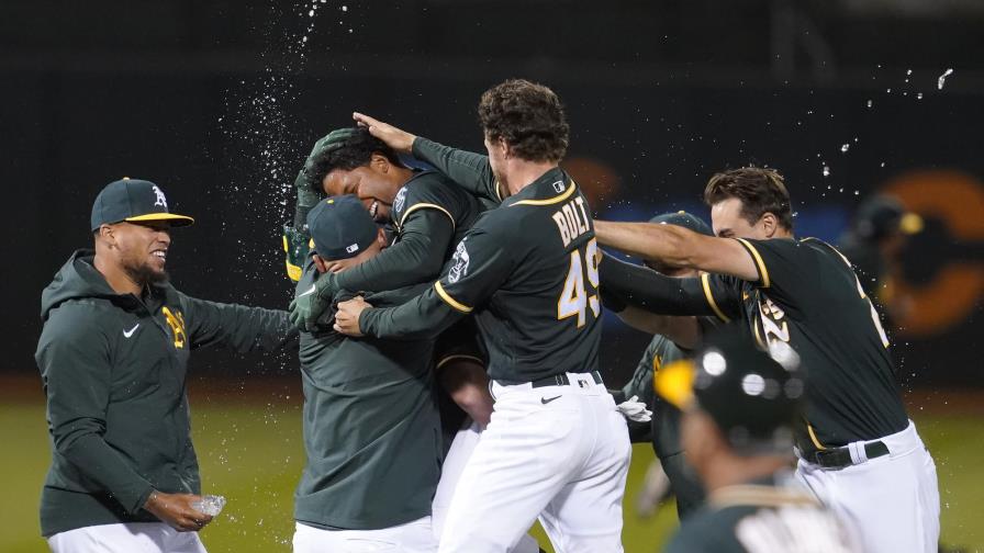 Atléticos se imponen a Reales con sencillo ganador de Andrus