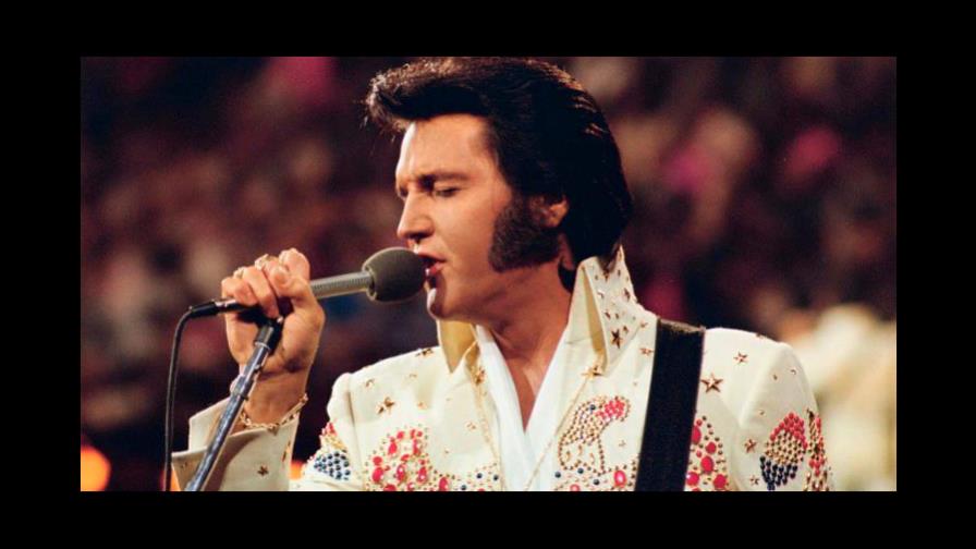 Elvis Presley murió por malos genes y no por las drogas, según un nuevo libro