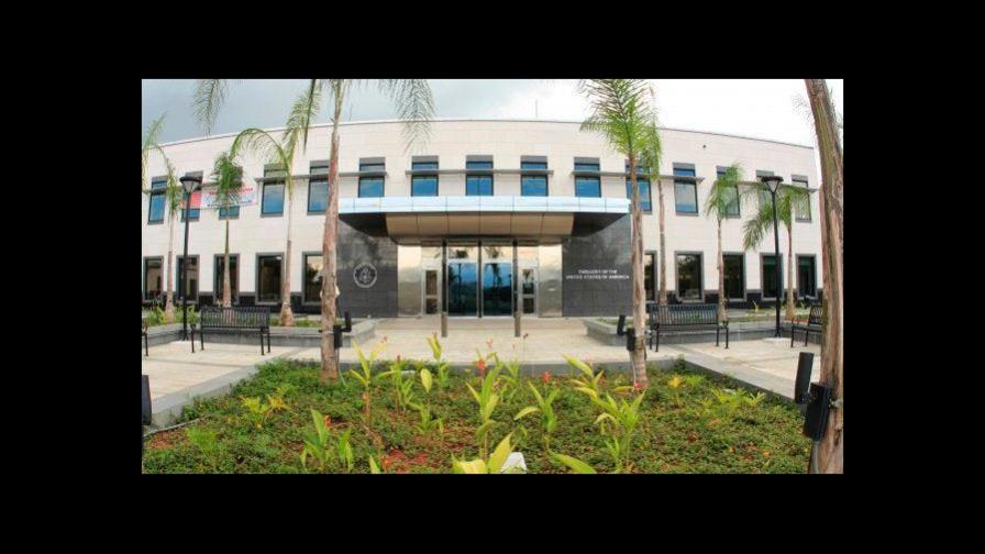 Embajada de EEUU en el país limitará temporalmente servicios consulares 